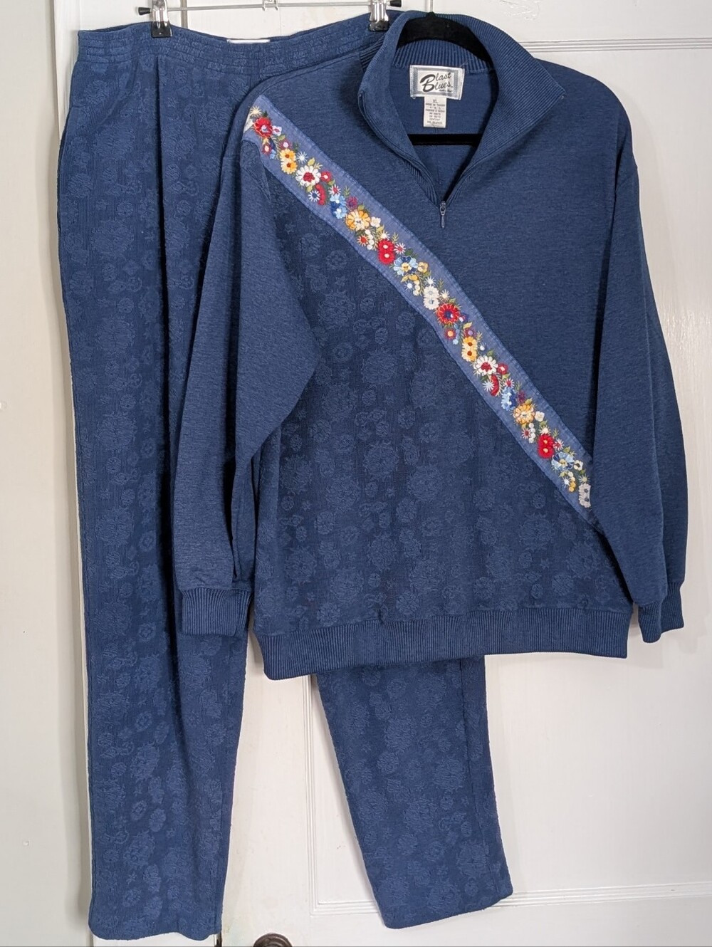 Blast Blues Vtg Women's XL Lounge Pant & Sweater Set Embroidered Cottagecore 90s